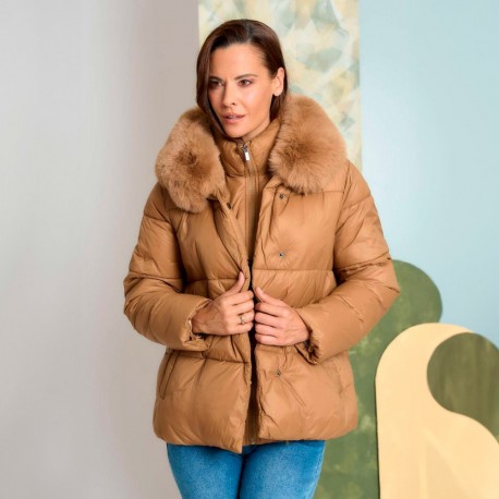 Parka acolchada camel  Roberto Bassi capucha